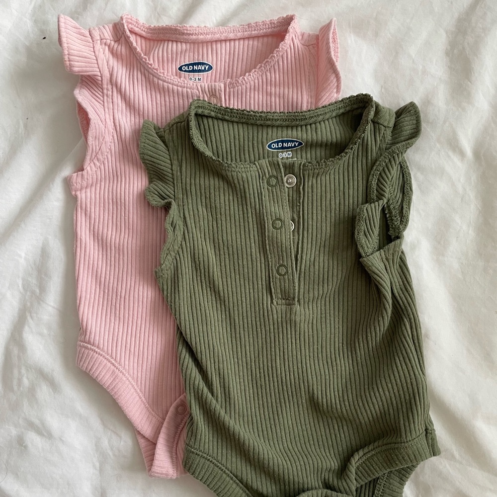 Old navy ribbed onesie set of 2 flutter sleeves